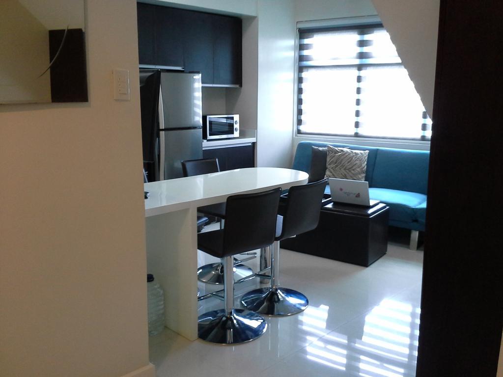 Appartement Eton Parkview à Makati City Extérieur photo