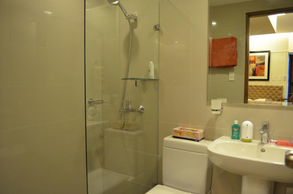 Appartement Eton Parkview à Makati City Extérieur photo