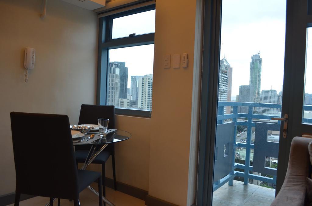 Appartement Eton Parkview à Makati City Extérieur photo